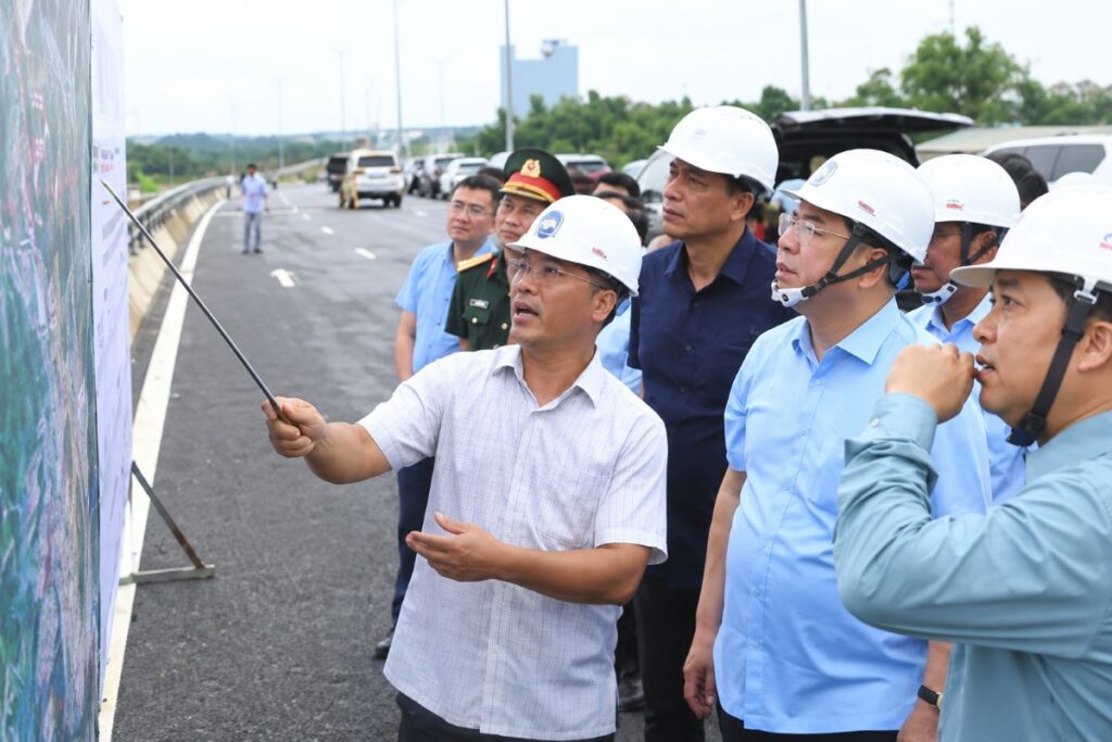 Khám phá kiến trúc độc đáo bên trong “đóa sen nghìn tỷ” sân bay Long Thành, công trình đang dần hoàn thiện và tạo dấu ấn riêng.